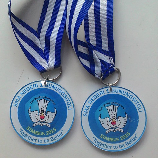 Medali Akrilik